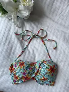 新品　Pualani 水着　ビキニ　トップ　M 花柄　フラワー　ボタニカルのサムネイル