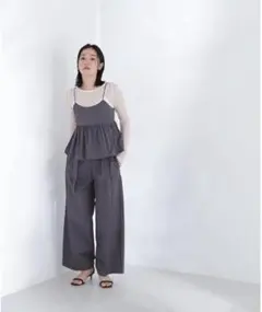 ナチュラルビューティーベーシック　ワイドパンツのサムネイル