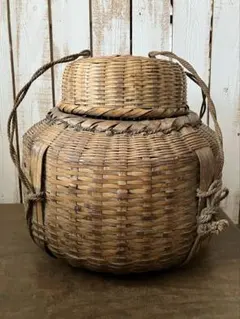 古道具　大きな蓋付き　竹製丸型収納バスケット　かご　生花　花入　華道　茶道古家具