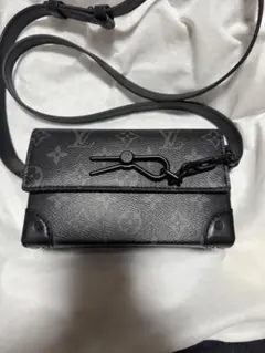 Louis Vuitton モノグラム スティーマー・ウェアラブル ウォレットのサムネイル