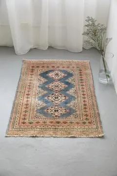 ヴィンテージラグ　トライバルラグ　パキスタン産（113×78cm）青　ベージュ
