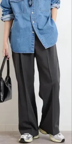 ジャーナルスタンダードレリューム　マットウースフレアタックパンツ　36 グレー