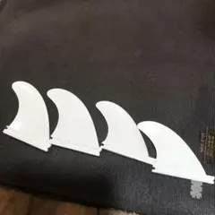 ホワイトサーフボードフィンセット 4個　フューチャー