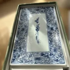 青い花柄の和風長方形薄皿　焼き物にどうぞ　5枚セットです