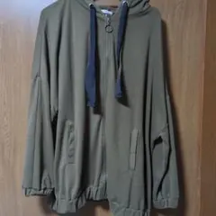 FAVORI　フード付きパーカー