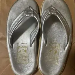ISLAND SLIPPER レディース サンダル シルバー(美品)のサムネイル