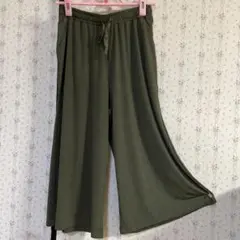 グリーン ワイドパンツ