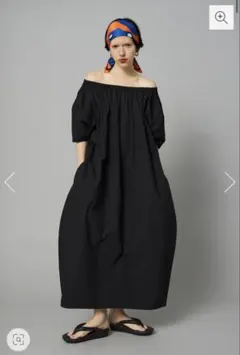 美品✨HERIN.CYE ロングワンピース 半袖 フレア ポケット付き ブラック 美品✨HERIN.CYE ロングワンピース 半袖 フレア ポケット付き