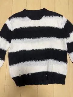 黒と白のストライプ ニットセーター