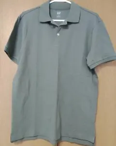 新品 GAP ポロシャツ カーキ Mサイズのサムネイル