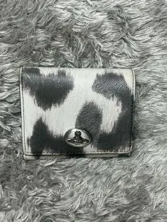 ⭐︎ヴィヴィアン（viviennewestwood）牛柄レザー三つ折り財布