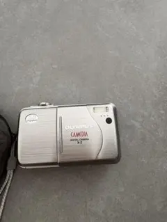 OLYMPUS CAMEDIA X-2 5.0MP デジタルカメラ シルバーのサムネイル
