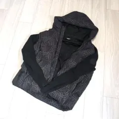 1PIU1UGUALE3 RELAX】バックBIGロゴ ダウンジャケット - メルカリ