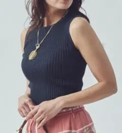 ビアッジョブルー♡　シアーニットノースリーブプルオーバー