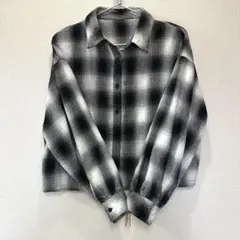 チェックシャツ