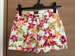 GapKids 花柄ショートパンツ