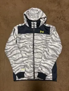 アンダーアーマー　迷彩柄　ストームジャケット
