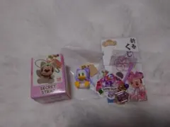 ディズニーストア シークレットストラップ 新春くじ2026 ドナルド デイジー