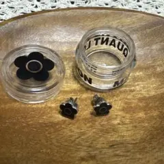 MARY QUANT 収納ケース付きピアス