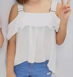 ホワイトオフショルダー フリルトップス