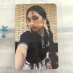 希少✨NewJeans ヘイン HYEIN トレカ ニュジ ニュージンズ 三編みのサムネイル