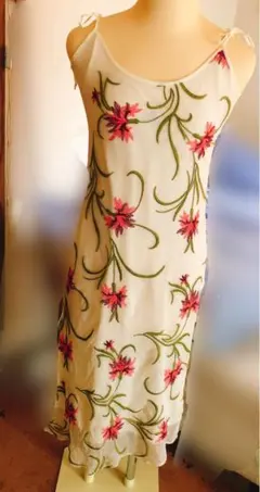 Tocca 花柄刺繍 キャミワンピースのサムネイル