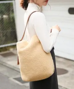 【新品】ローリーズファーム　ボアワンショルダー