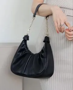LIP SERVICE ギャザー ハンドバッグ ブラックのサムネイル