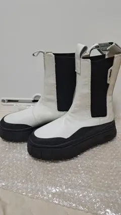[プーマ] 厚底 サイドゴア ブーツ メイズスタックチェルシー ２３cm