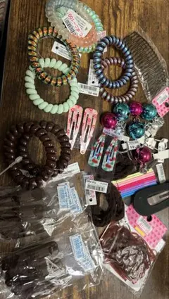 お買い得！カラフルヘアアクセサリーセット