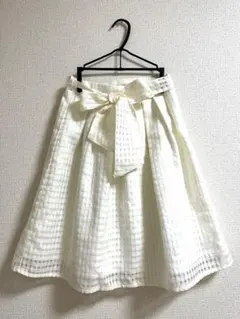 ホワイト系　シアーチェック　フレア　リボン　スカート 綺麗目