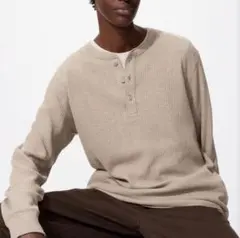 UNIQLO ワッフルヘンリーネック長袖Tシャツ