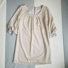 Chesty ビジュー装飾 膝丈ワンピース 七分袖 ベージュ チェスティ