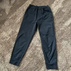 ユニクロ　ウルトラストレッチアクティブジョガーパンツキッズ薄手男女兼用　140黒