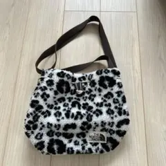THE NORTH FACE ザノースフェイス　ヒョウ柄　ショルダー　バッグのサムネイル