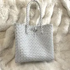 訳あり高級ライン プラカゴバッグ モノトーン 新品 メケアリ パサール シルバー