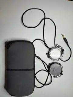ペルソナ3 P3 イヤホン ヘッドホン MP3プレイヤー風メタルオーナメント ペルソナ3 P3 イヤホン ヘッドホン MP3プレイヤー風メタルオーナメント