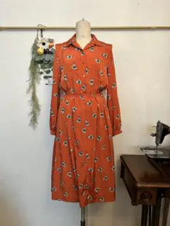 ヴィンテージ　ワンピースvintage オレンジ 女の子　柄　昭和　レトロガール
