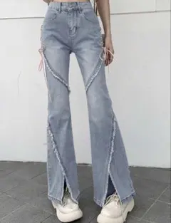 【現在完売品】SHEIN フレアレッグジーンズ ライトウォッシュ