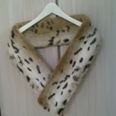 フェイクファー　ストール　豪華　トゥモローランド  マフラー