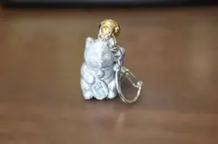 招き猫モチーフ キーホルダー シルバーカラー