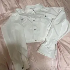 Rady❣️ビジュー付き白クロップドシャツ