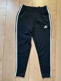adidas トレーニングパンツ 黒 サイドストライプ adidas トレーニングパンツ 黒 サイドストライプ(新品、定価5490円