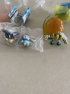 【希少 新品】 ポケモン 根付 マスコット ３体　ギラティナと氷空の花束