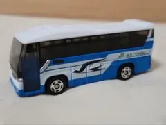 トミカ No.16 いすゞ ガーラ ジェイアールバス東北 初回特別カラーのサムネイル