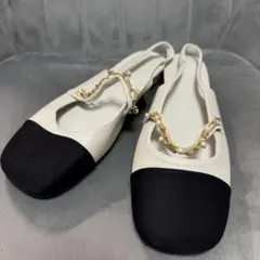 新品✨ CHARLES & KEITH チャールズ&キース　パンプス　パールのサムネイル