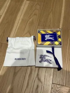 BURBERRY 巾着、箱のセット
