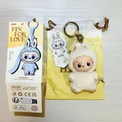 【A】ラブブ PIN FOR LOVE （A-M）イニシャルぬいぐるみペンダント