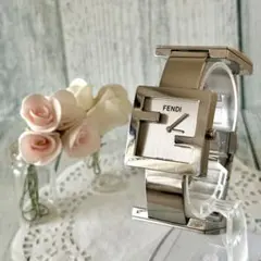 【希少】FENDI フェンディ 腕時計 シルバー 4000L ズッカ柄 SS
