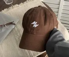 【未使用・美品】ブラウン刺繍ロゴキャップ